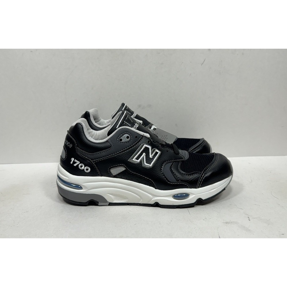 New Balance 1700 Made in USA Black Sneakers M1700BKJ Men's Sz 5 / Womens 6.5